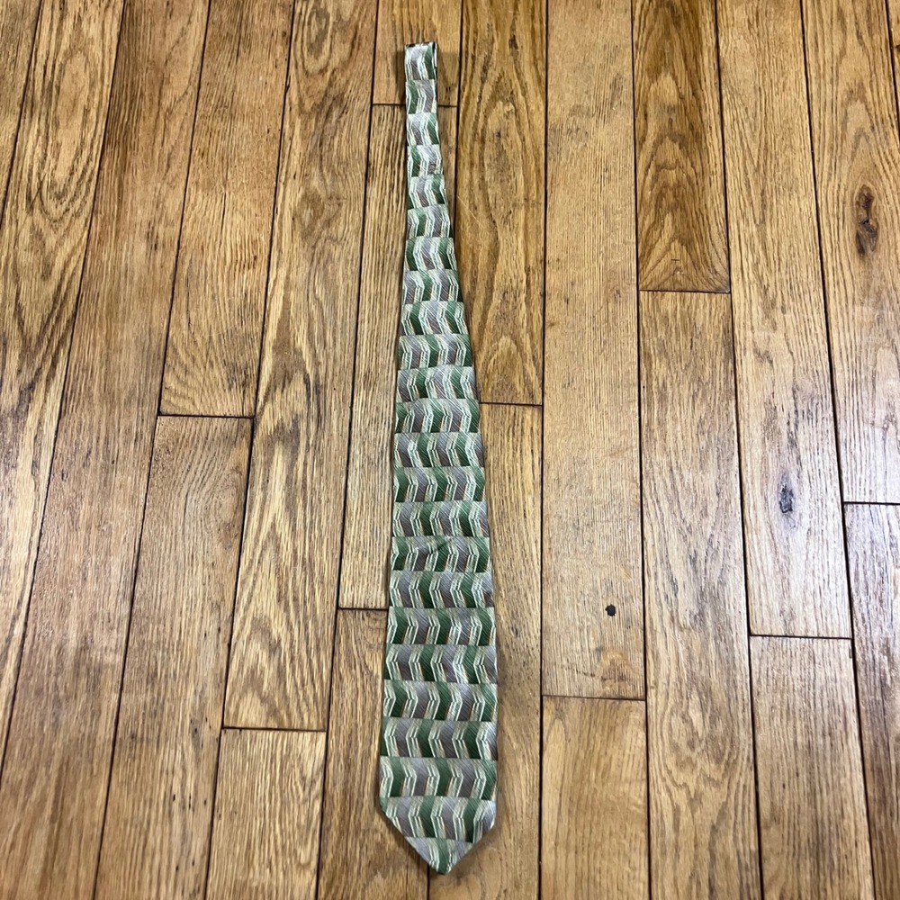 Puritan Mens Silk‎ Tie Green Grey Geometric Chevron Stain Resistant Necktie